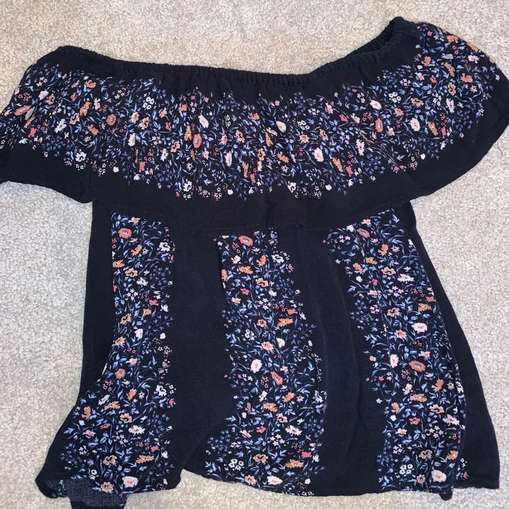 American Eagle Off the Shoulder Top